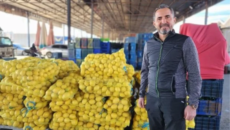 Antalya Toptancı Hali’nde Sebze ve Meyve Miktarı Düşüş Gösterdi