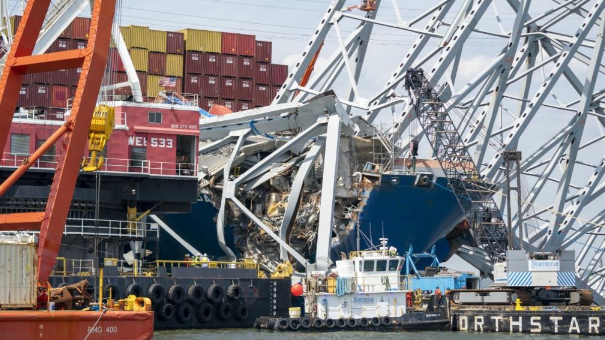 ABD’de köprüye çarpan geminin sahibi ve işletmecisi hükümete 102 milyon dolar ödeyecek