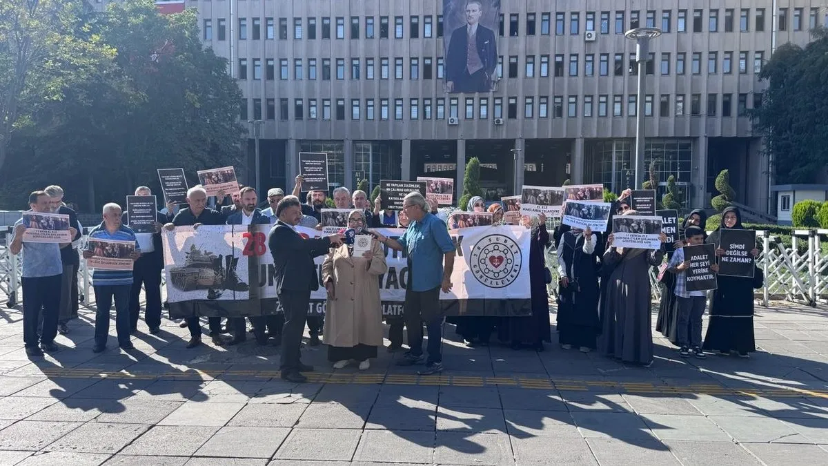 El Ele Özgürlük Zinciri eylemlerinin 26. Yıl dönümü Ankara’da anıldı